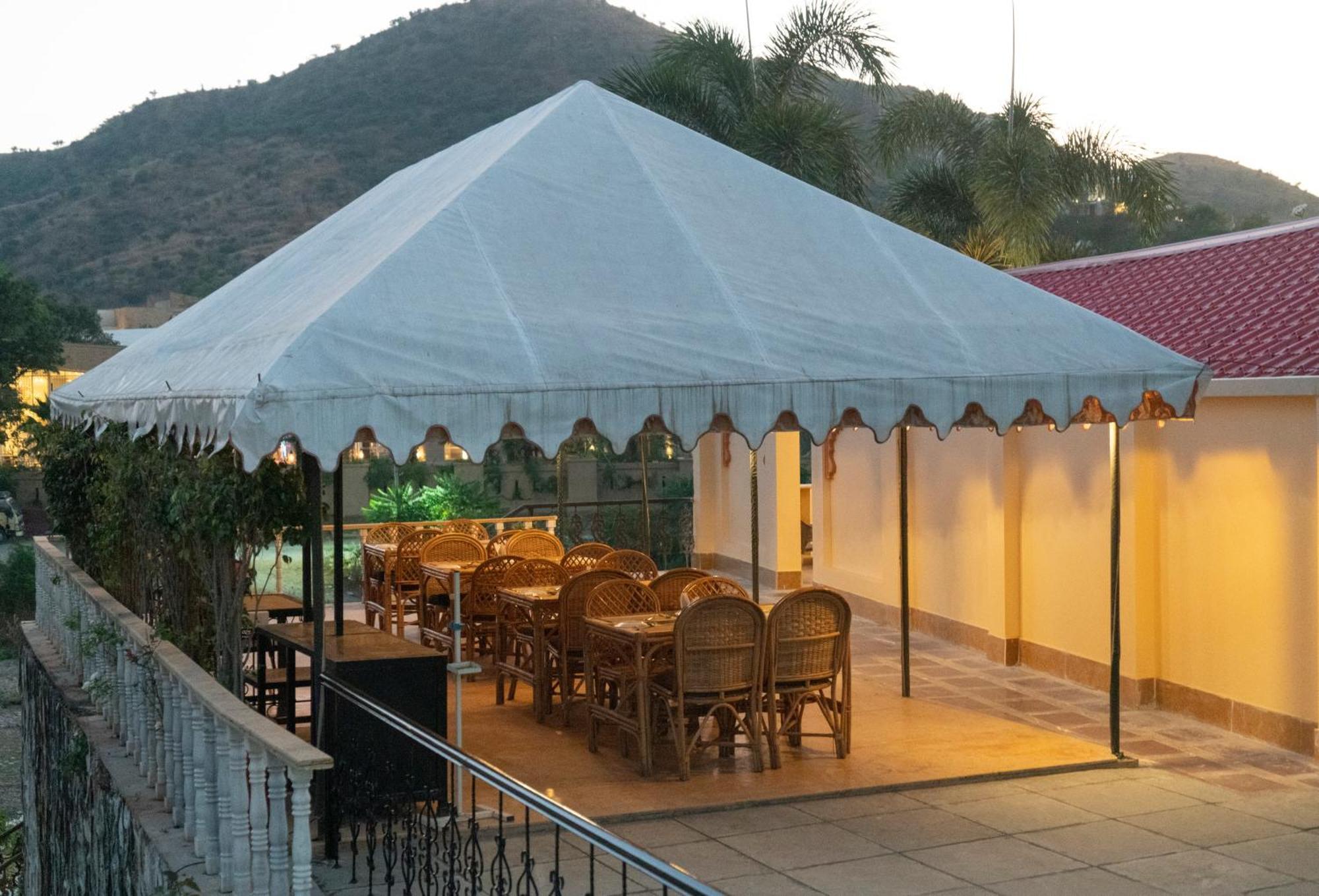 Udai Nature Valley Resort - A Peace Full Farmhouse Resort Udaipur Kültér fotó